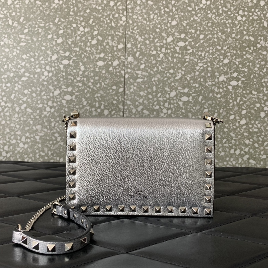 Valentino Garavani Rockstud Small Shoulder Bag in Silver Grainy Calfskin